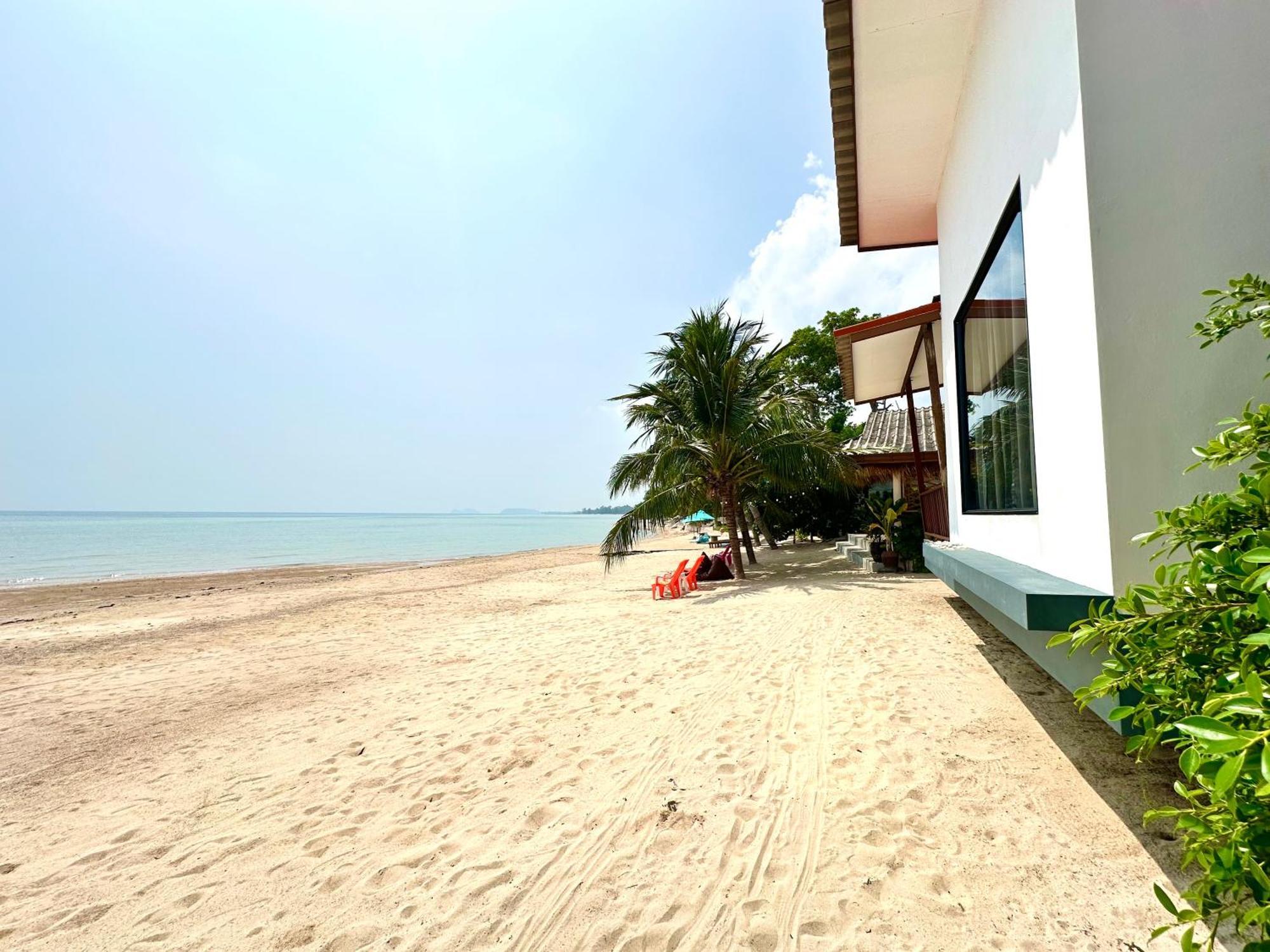 The Scenery Beach Resort Baan Khai Luaran gambar