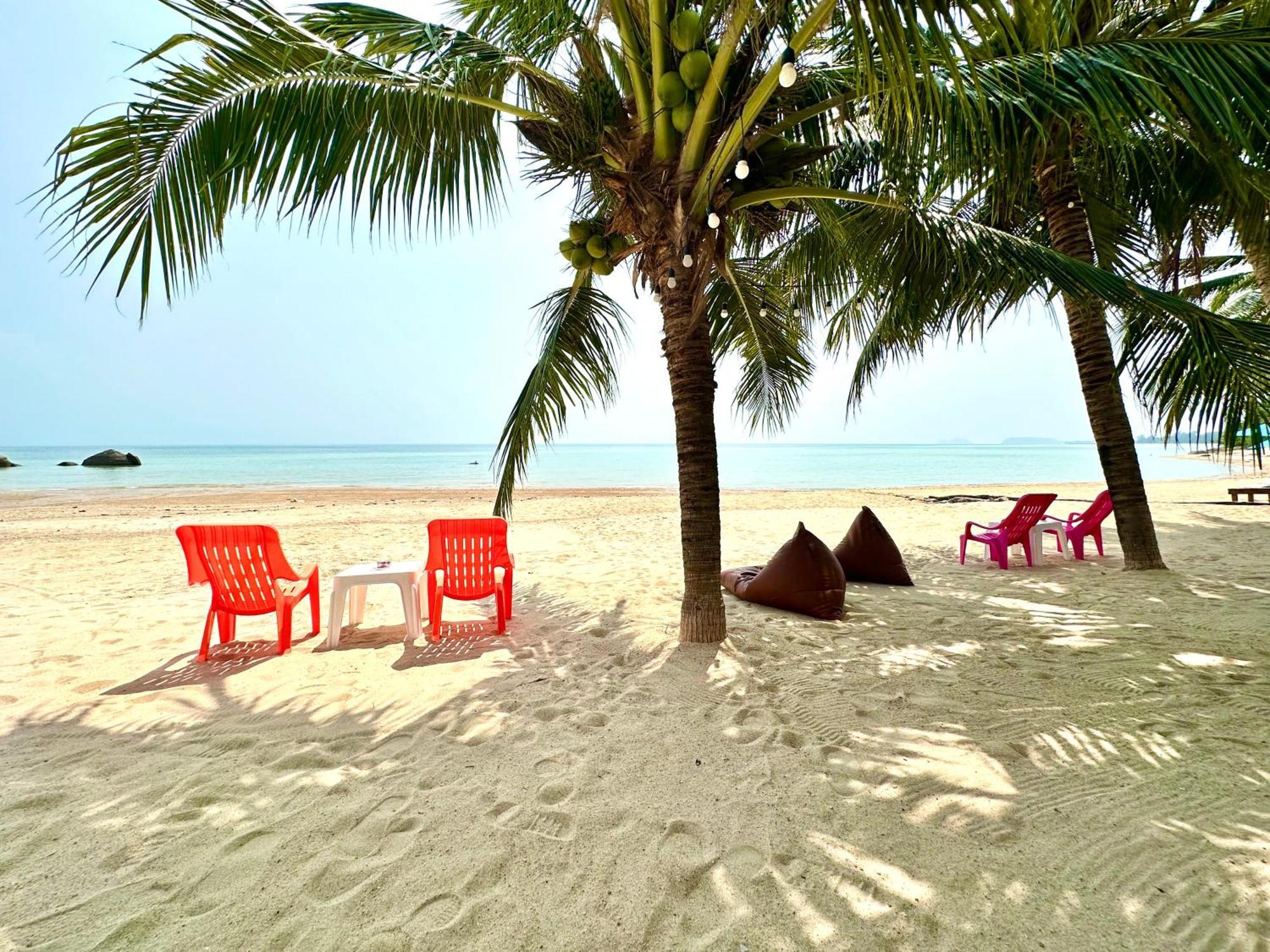 The Scenery Beach Resort Baan Khai Luaran gambar
