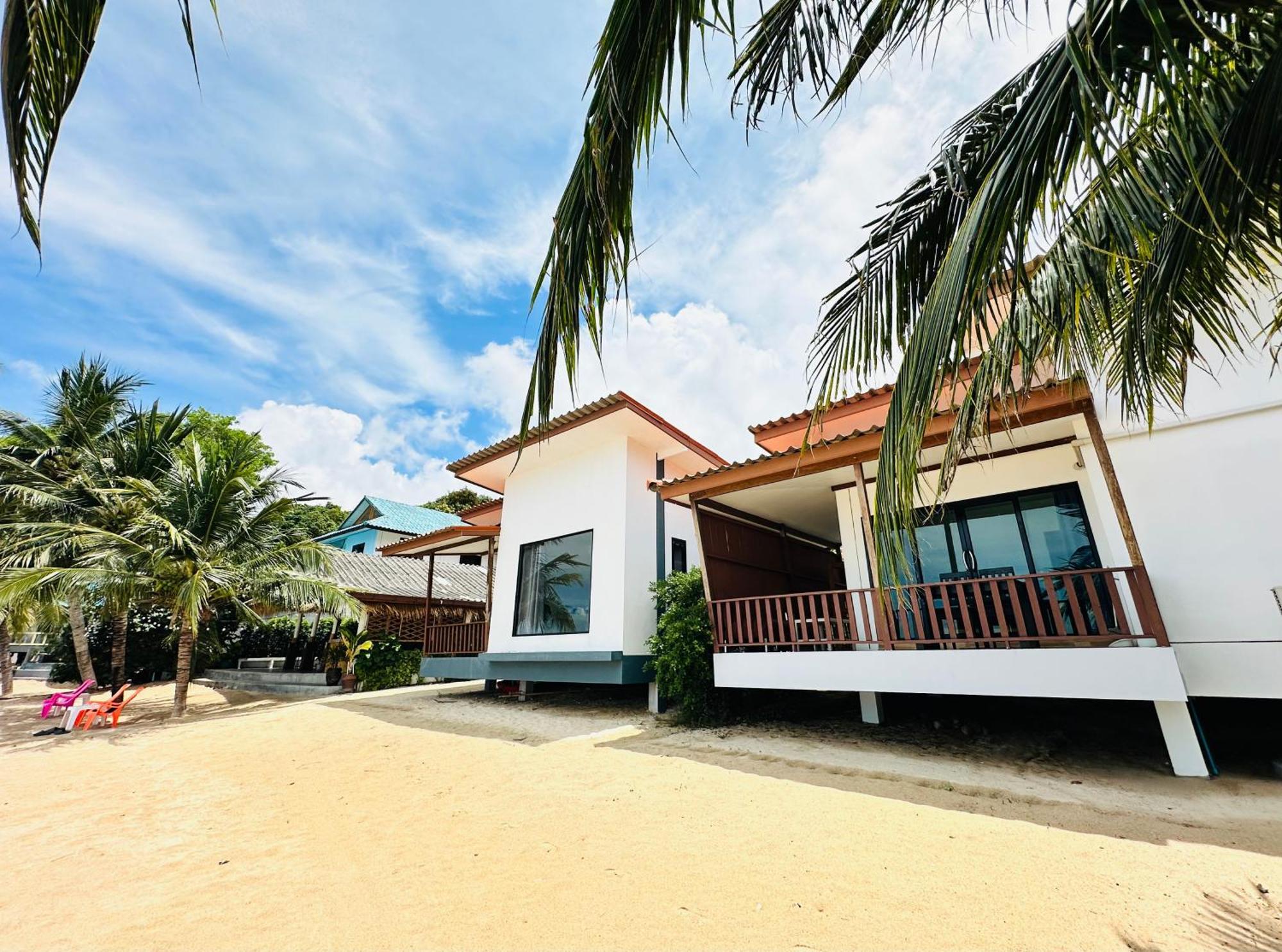The Scenery Beach Resort Baan Khai Luaran gambar